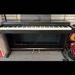 Used Yamaha Clavinova CLP 300 Digital Piano