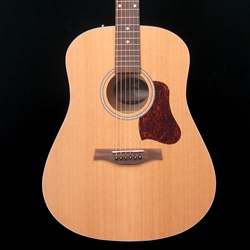 Seagull S6 Original Slim Acoustic Guitar
